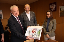 Завод «Фарфор Сысерти» посетила делегация Законодательного собрания Свердловской области