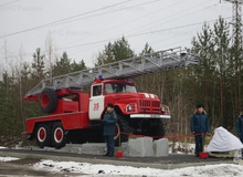 В Свердловской области торжественно открыт памятник пожарной автолестнице