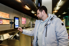 В аэропорту Кольцово началось тестирование системы самостоятельной регистрации багажа