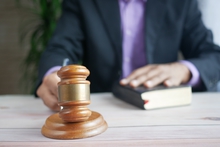 Суд удовлетворил иск свердловского наркоборца Руслана Даурова к порталу Е1