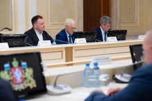Массовые мероприятия в честь Дня труда и Дня Победы пройдут на Среднем Урале только на безопасных на площадках