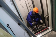 Свердловские власти направили 16 млн руб на поддержку нового механизма финансирования замены лифтов