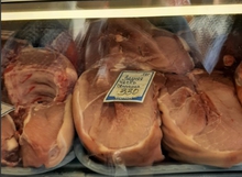 В Свердловской области обнаружили торговые точки с опасной мясной продукцией