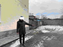 В Екатеринбурге мужчина обнаружил на улице чужой кошелек и потратил около 30 тысяч рублей