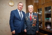 Алексей Орлов поздравил ветеранов Екатеринбурга с наступающим Новым годом