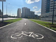 В Екатеринбурге строительство нового участка улицы Рощинской завершилось на месяц раньше срока