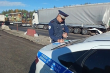 На трассе Пермь-Екатеринбург затруднено движение из-за ДТП с участием нескольких фур На трассе Пермь-Екатеринбург затруднено движение из-за ДТП с участием нескольких фур