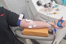 Врачи Областной детской клинической больницы впервые заготовили стволовые клетки для 47-летнего пациента с лейкозом
