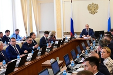 Денис Паслер поручил полностью перевести все меры поддержки участников СВО в электронный формат