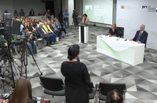 Денис Паслер проводит большую пресс-конференцию в рамках XV Уральского медиафорума