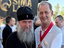 Патриарх Кирилл наградил уральского мецената орденом Александра Невского