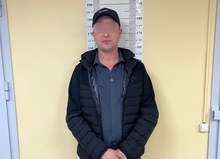 В аэропорту Кольцово оштрафовали вахтовика, курившего на борту самолета во время полета