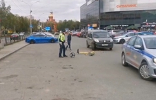 В Екатеринбурге на парковке возле торгового центра в результате ДТП пострадал подросток на электросамокате В Екатеринбурге на парковке возле торгового центра в результате ДТП пострадал подросток на электросамокате