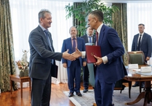 «Газпром газораспределение Екатеринбург» и «Уральская горно-металлургическая компания» подписали соглашение о сотрудничестве «Газпром газораспределение Екатеринбург» и «Уральская горно-металлургическая компания» подписали соглашение о сотрудничестве