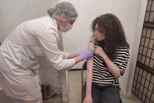 Свыше 500 уральцев поставили прививки против гриппа в выездных пунктах вакцинации