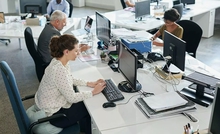Планируют продолжить работать после выхода на пенсию 59% жителей Свердловской области