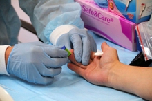 Экспресс-тестирование на ВИЧ в мобильном пункте Центра СПИДа с начала года прошли более 5 тысяч свердловчан