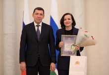 Евгений Куйвашев наградил лучших профессоров, доцентов и преподавателей свердловских вузов