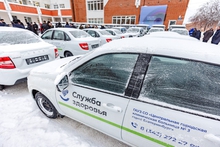 Больницы Екатеринбурга получили четыре служебных автомобиля