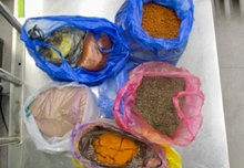 Уральские таможенники не позволили провезти восемь килограмм специй