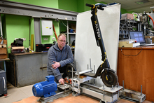 На кафедре электротехники уральского вуза разработали стенд для испытания электросамокатов