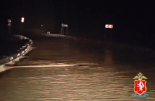 Свердловская Госавтоинспекция перекрыла трассу Кушва-Нижняя Тура из-за затопления