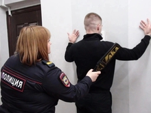 В Екатеринбурге задержали курьера мошенников, похитившего у учителя 6 миллионов рублей