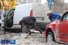 Госавтоинспекция Екатеринбурга выпустила предупреждение для водителей из-за снегопада