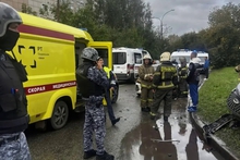 В Екатеринбурге сотрудники Росгвардии и полиции помогли пострадавшим в ДТП задержать виновника аварии