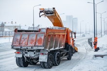 За выходные коммунальщики вывезли из Екатеринбурга более 20 тысяч тонн снега